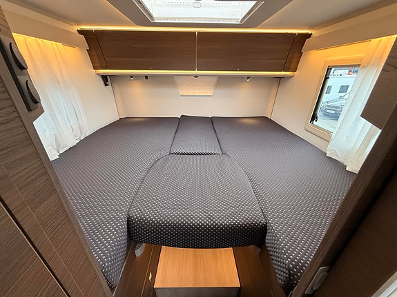 Adria Sonic Supreme 700 SL 2,2 / 180 hk 8G Aut *4400kg/Loungepack/LED-lys* 29 of 30