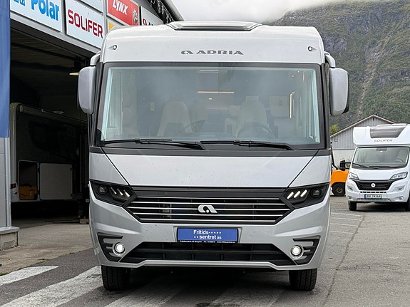 Adria Sonic Supreme 700 SL 2,2 / 180 hk 8G Aut *4400kg/Loungepack/LED-lys* 3 of 30