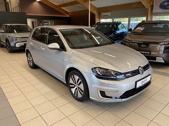 Volkswagen e-Golf VII 3 of 18