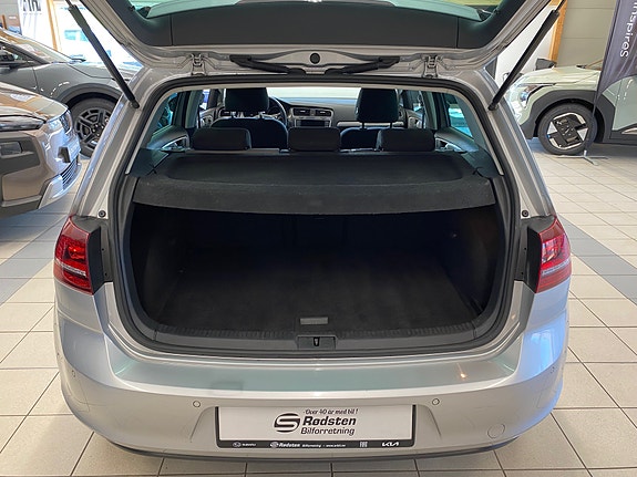 Volkswagen e-Golf VII 9 of 18