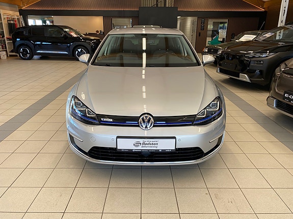 Volkswagen e-Golf VII 2 of 18
