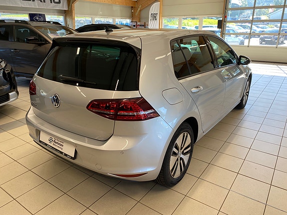 Volkswagen e-Golf VII 7 of 18