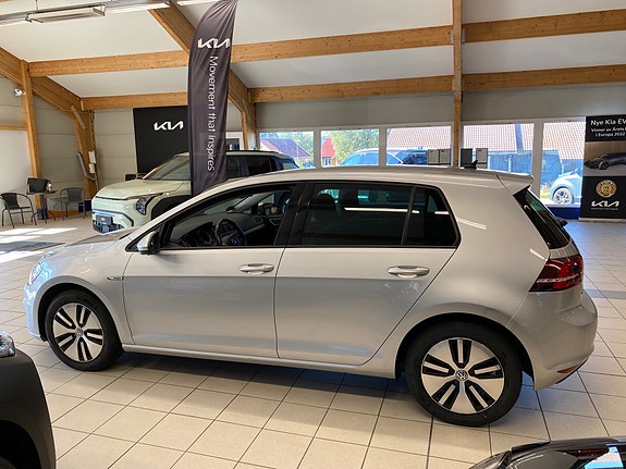 Volkswagen e-Golf VII 5 of 18