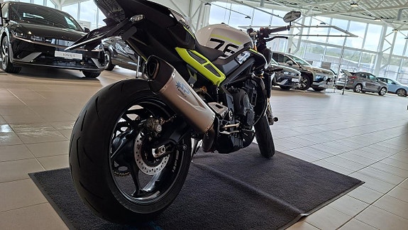Triumph Street Triple 765 Moto2™ Edition 4 of 19