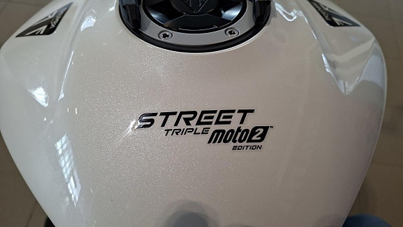 Triumph Street Triple 765 Moto2™ Edition 6 of 19
