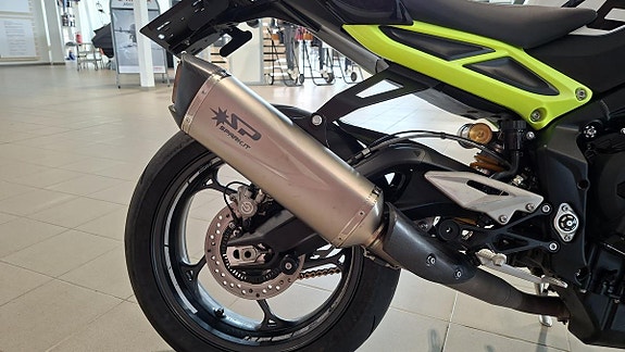 Triumph Street Triple 765 Moto2™ Edition 11 of 19