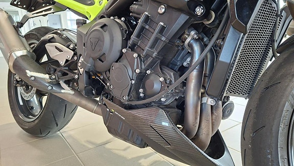 Triumph Street Triple 765 Moto2™ Edition 14 of 19