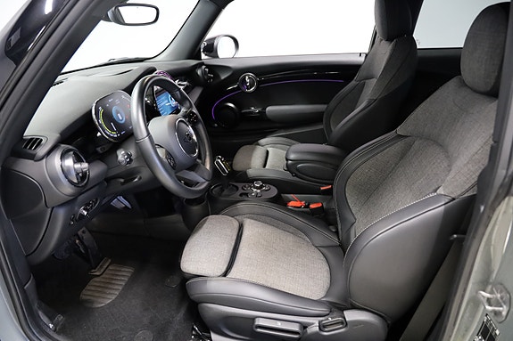 MINI Cooper SE 8 of 12