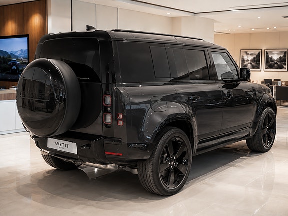 Land Rover Defender 3 of 3