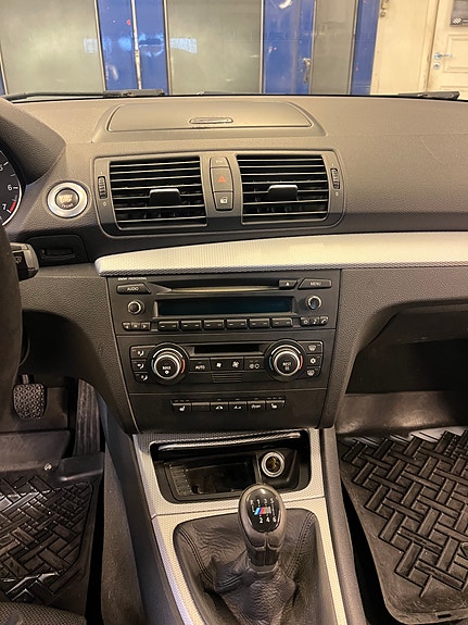 BMW 118i 16 of 20