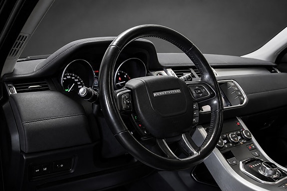 Land Rover Range Rover Evoque 13 of 16
