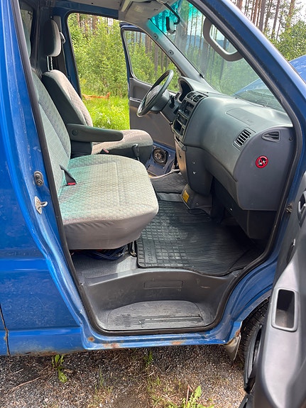 Toyota HiAce 6 of 7
