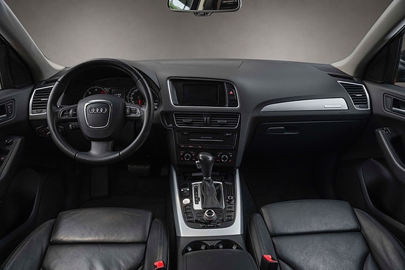 Audi Q5 9 of 26