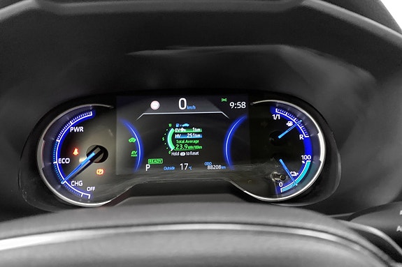 Toyota RAV4 Plug-in Hybrid 13 of 14