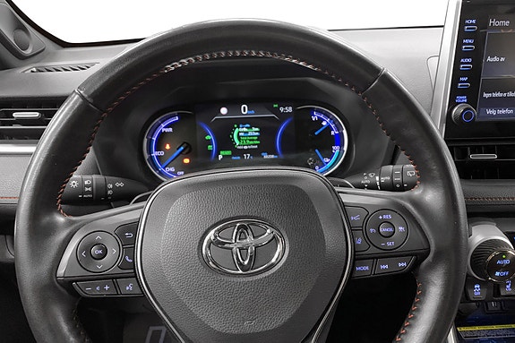 Toyota RAV4 Plug-in Hybrid 12 of 14