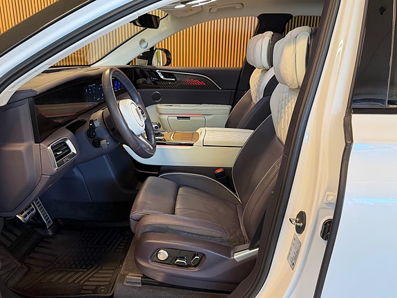 Hongqi E-HS9 12 of 30