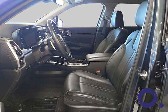 Kia Sorento 12 of 30