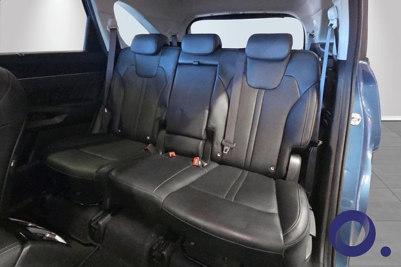Kia Sorento 15 of 30