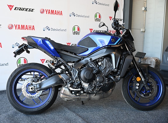 Yamaha MT-09 3 of 8