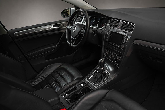 Volkswagen Golf Alltrack 16 of 22