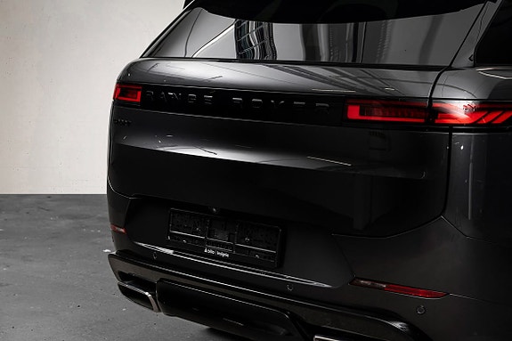 Land Rover Range Rover Sport 13 of 30