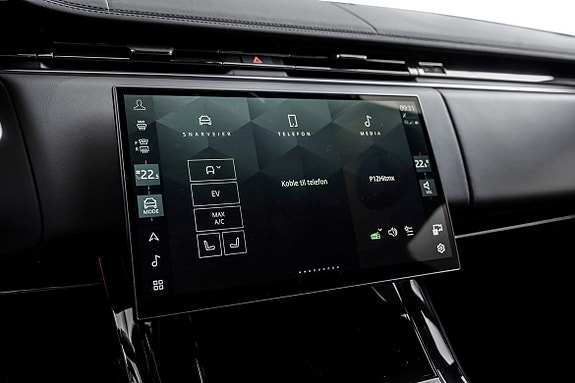 Land Rover Range Rover Sport 21 of 30