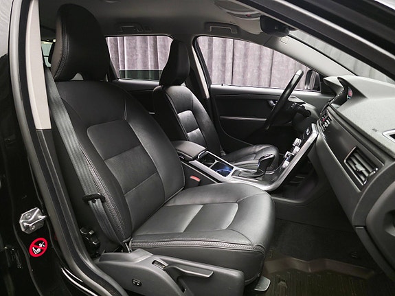 Volvo XC70 18 of 30