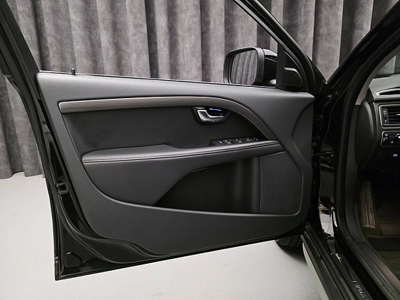Volvo XC70 15 of 30
