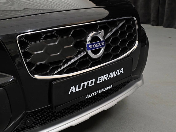 Volvo XC70 11 of 30