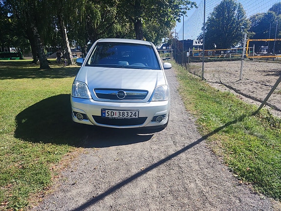 Opel Meriva 4 of 9