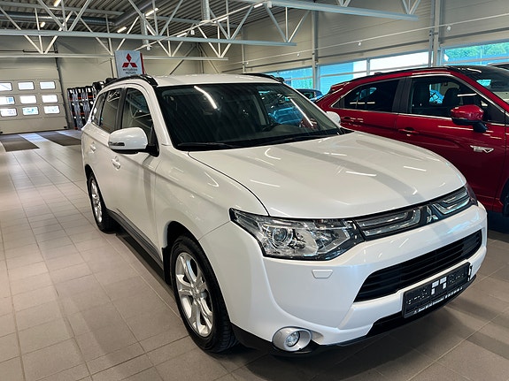 Mitsubishi Outlander 3 of 10