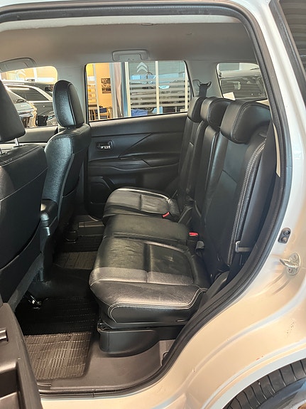 Mitsubishi Outlander 7 of 10