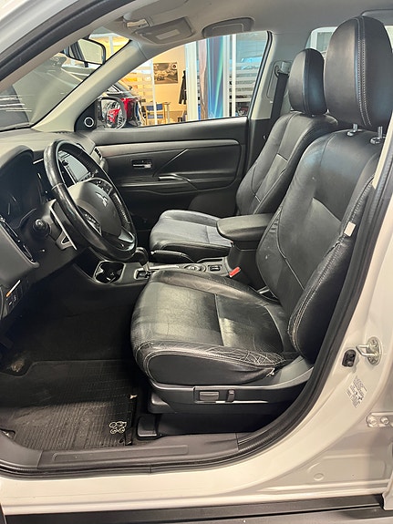 Mitsubishi Outlander 6 of 10