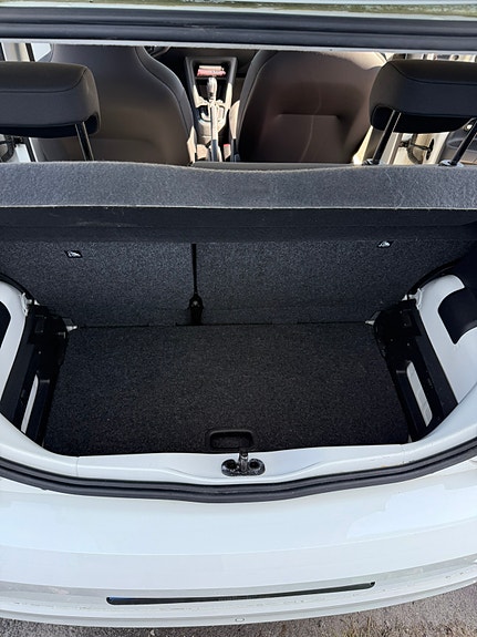 Volkswagen e-Up! 15 of 18