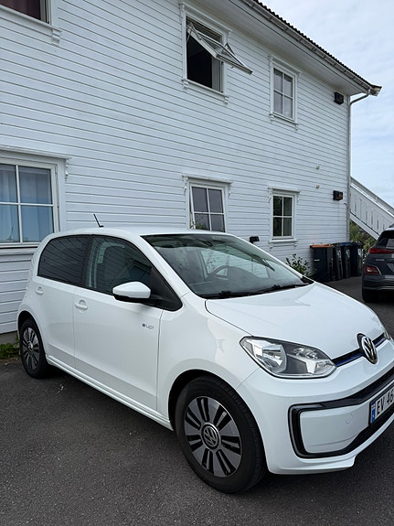 Volkswagen e-Up! 2 of 18
