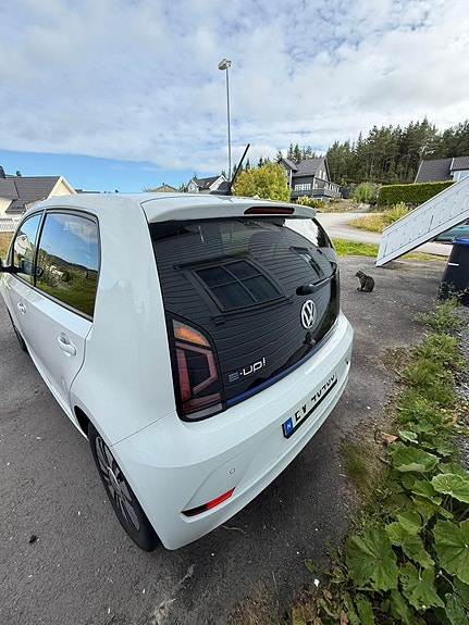 Volkswagen e-Up! 4 of 18