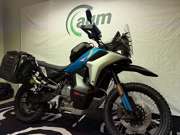 CFMOTO 800 MT-X 2026 AGM edition med sidevesker, tankbag og Leo Vince potte 2 of 12
