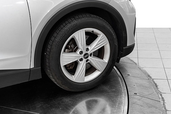 Audi Q4 e-tron 9 of 25