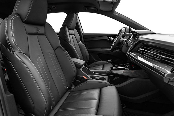 Audi Q4 e-tron 12 of 25