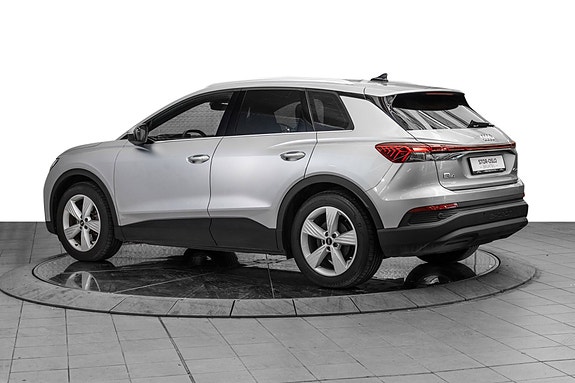 Audi Q4 e-tron 8 of 25