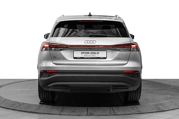 Audi Q4 e-tron 5 of 25