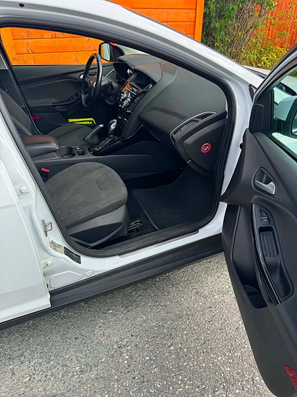 Ford Focus 10 of 30