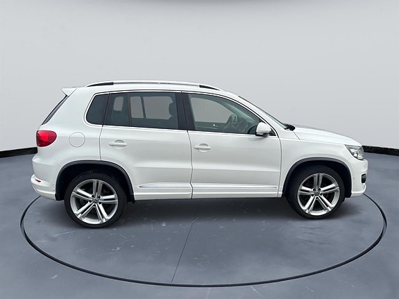 Volkswagen Tiguan 6 of 15