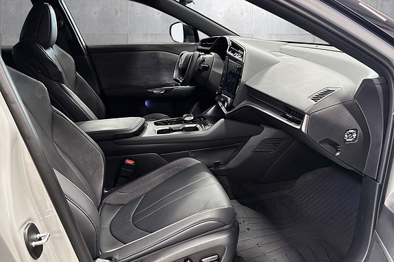 Lexus RZ550e 15 of 30