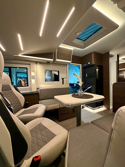 Bilde 14 av Adria Sonic Supreme 700DL. 2,2-180HK.Aut.