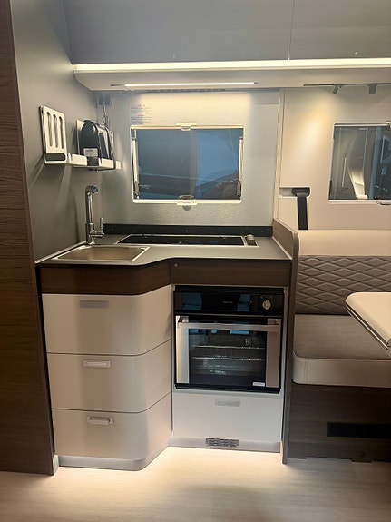 Bilde 18 av Adria Sonic Supreme 700DL. 2,2-180HK.Aut.