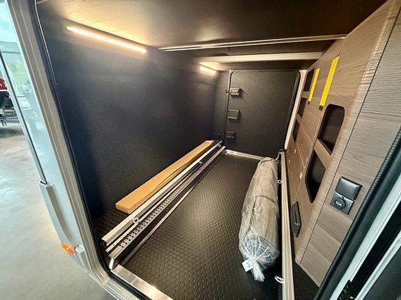 Bilde 11 av Adria Sonic Supreme 700DL. 2,2-180HK.Aut.