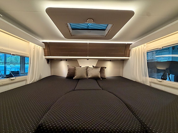 Bilde 30 av Adria Sonic Supreme 700DL. 2,2-180HK.Aut.
