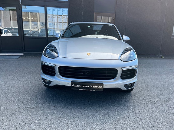 Porsche Cayenne S 2 of 30