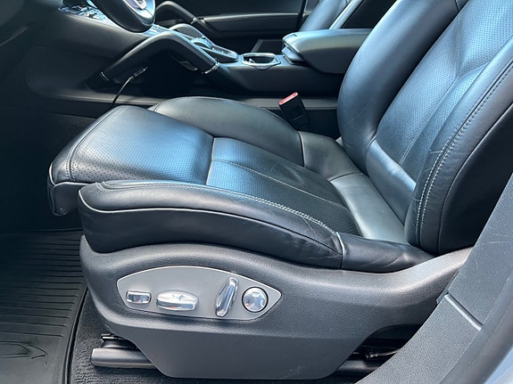 Porsche Cayenne S 11 of 30